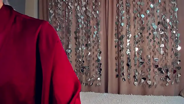 Snapshot of GoldenLenarz chatting on February 25, 2026, 11:09 am GoldenLenarz online show from February 25, 2026, 11:09 am