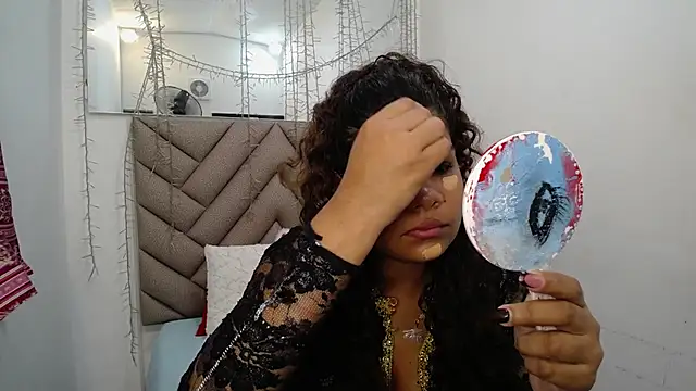 yaazhinii online show from March 12, 2026, 11:27 am