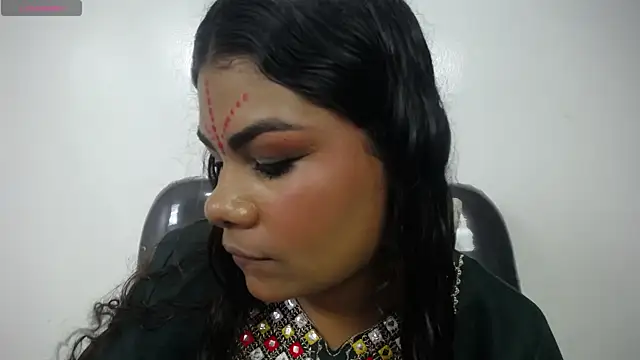 yaazhinii online show from May 23, 2026, 12:09 pm