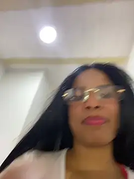 Snapshot of brytaniweed chatting on February 14, 2026, 4:31 am brytaniweed online show from February 14, 2026, 4:31 am