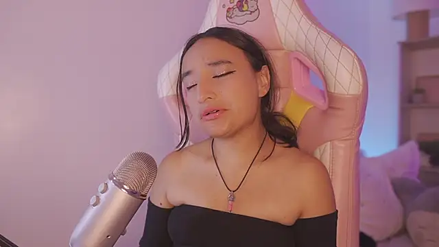  emily jonexs online show from June 14, 2026, 2:30 pm