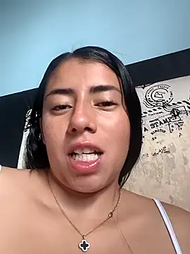 ashleymonroe4 online show from April 12, 2026, 3:06 pm