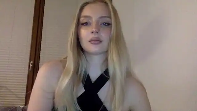 MayaWetDream online show from April 6, 2026, 6:20 pm