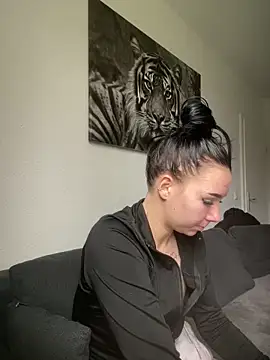 Snapshot of zoeelovee chatting on February 20, 2026, 10:38 am zoeelovee online show from February 20, 2026, 10:38 am