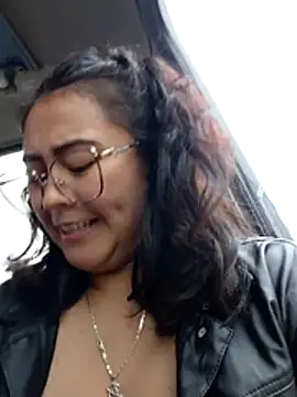 Snapshot of Mari-98 chatting on February 5, 2026, 7:29 pm Mari-98 online show from February 5, 2026, 7:29 pm