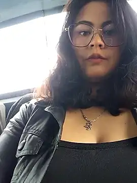 Snapshot of Mari-98 chatting on February 12, 2026, 4:35 pm Mari-98 online show from February 12, 2026, 4:35 pm