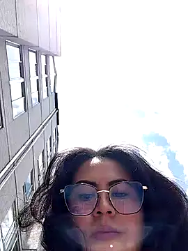 Snapshot of Mari-98 chatting on February 26, 2026, 5:45 pm Mari-98 online show from February 26, 2026, 5:45 pm