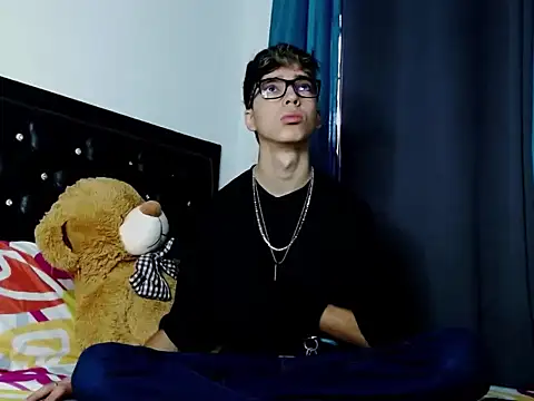 Snapshot of gabriel_x18 chatting on February 9, 2026, 12:42 pm gabriel x18 online show from February 9, 2026, 12:42 pm