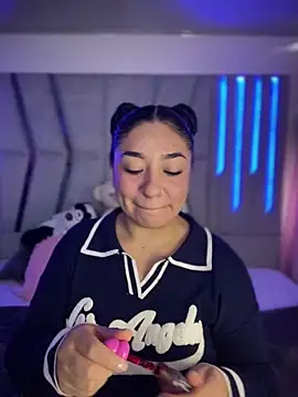 Snapshot of Grecia_Valmont chatting on February 24, 2026, 7:01 pm Grecia Valmont online show from February 24, 2026, 7:01 pm