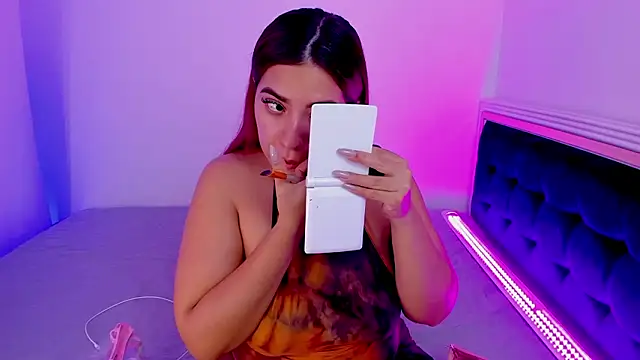 Snapshot of Angelica__Red chatting on February 16, 2026, 2:02 pm Angelica Red online show from February 16, 2026, 2:02 pm