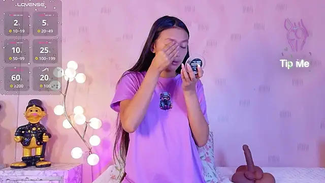 ThinPrincesss online show from April 7, 2026, 12:49 pm