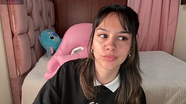 Snapshot of Zaphiroo_10 chatting on February 25, 2026, 10:52 pm Zaphiroo 10 online show from February 25, 2026, 10:52 pm