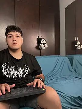 EmilyAndAndrew online show from March 8, 2026, 3:54 am