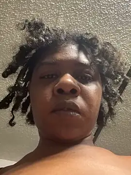Snapshot of Ebony_Queeen chatting on April 27, 2026, 6:06 pm Ebony Queeen online show from April 27, 2026, 6:06 pm