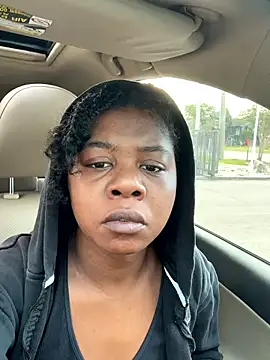 Snapshot of Ebony_Queeen chatting on April 30, 2026, 11:49 am Ebony Queeen online show from April 30, 2026, 11:49 am