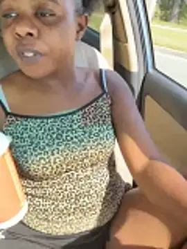 Snapshot of Ebony_Queeen chatting on May 6, 2026, 2:33 pm Ebony Queeen online show from May 6, 2026, 2:33 pm