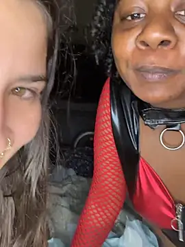 Snapshot of Ebony_Queeen chatting on May 29, 2026, 3:48 am Ebony Queeen online show from May 29, 2026, 3:48 am