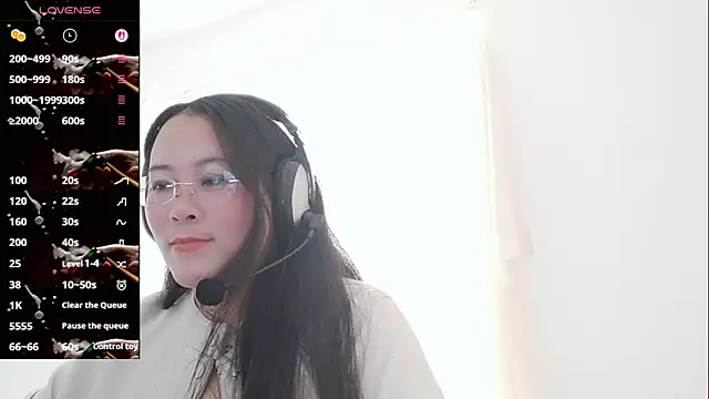 Snapshot of vivi523 chatting on March 28, 2026, 6:02 am vivi523 online show from March 28, 2026, 6:02 am