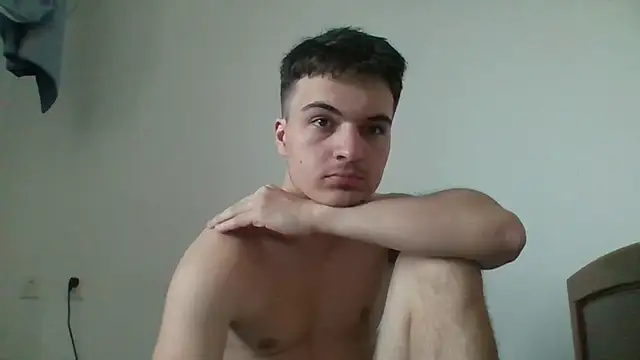 Snapshot of MrPine19 chatting on February 19, 2026, 3:13 am MrPine19 online show from February 19, 2026, 3:13 am