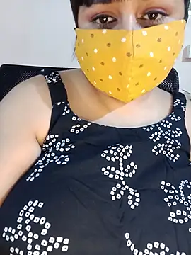 Lovely-Lina7 online show from May 27, 2026, 6:27 pm