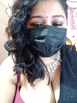 Lovely-Lina7 online show from June 9, 2026, 11:16 pm