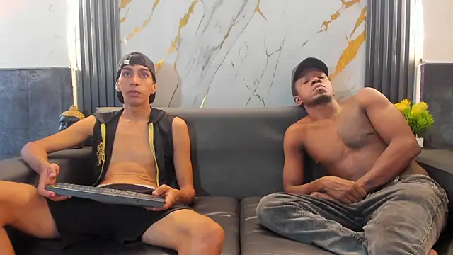 Jeanpieroo26 online show from April 10, 2026, 7:40 pm