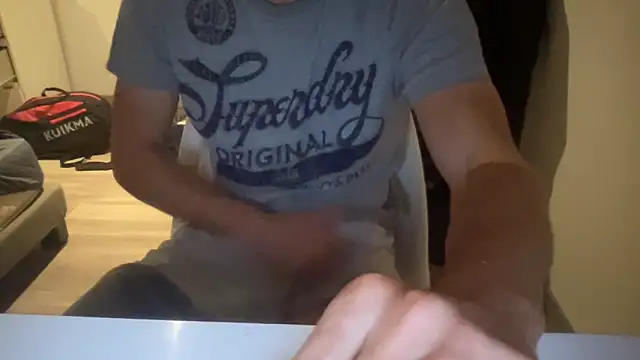raoulbtnbois online show from May 20, 2026, 9:54 pm