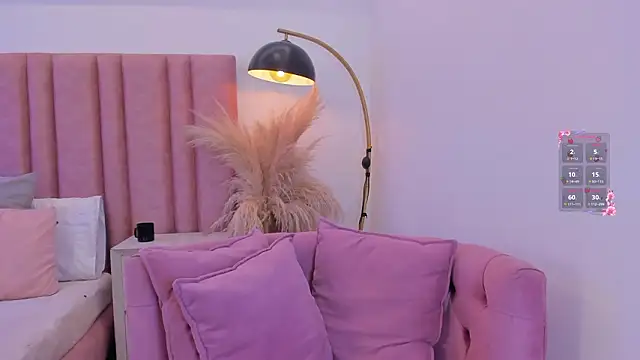 im lily  online show from March 28, 2026, 1:11 pm