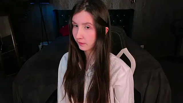 Snapshot of avrora_shy_ chatting on February 10, 2026, 5:17 pm avrora shy online show from February 10, 2026, 5:17 pm