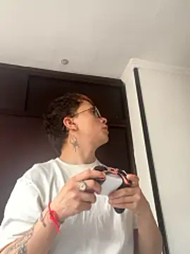 SimonMasseel online show from February 13, 2026, 6:48 pm