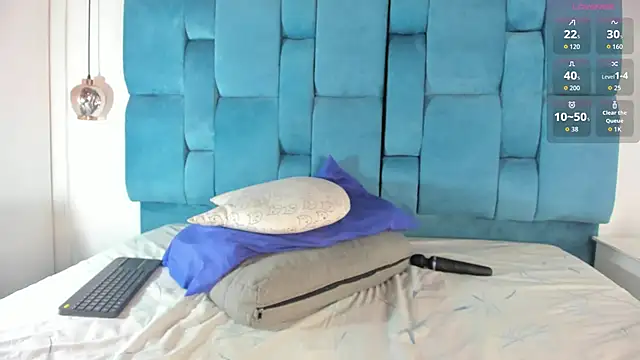 venezolana  caro online show from June 10, 2026, 12:04 pm