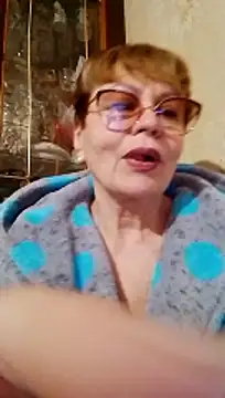 Snapshot of SophieBurns chatting on April 19, 2026, 6:10 pm SophieBurns online show from April 19, 2026, 6:10 pm