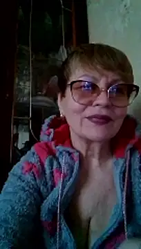 Snapshot of SophieBurns chatting on May 2, 2026, 1:49 pm SophieBurns online show from May 2, 2026, 1:49 pm