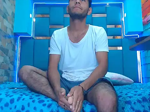 Snapshot of warmNoah chatting on February 27, 2026, 7:36 pm warmNoah online show from February 27, 2026, 7:36 pm