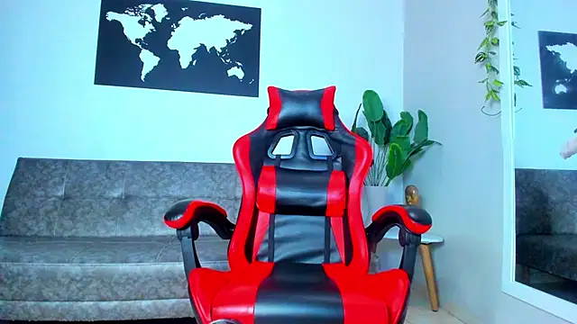 Snapshot of Alessrose chatting on February 14, 2026, 8:16 pm Alessrose online show from February 14, 2026, 8:16 pm