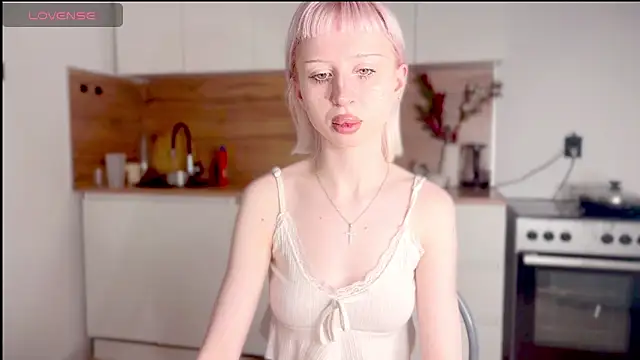 Snapshot of MikaPink chatting on March 1, 2026, 9:50 pm MikaPink online show from March 1, 2026, 9:50 pm