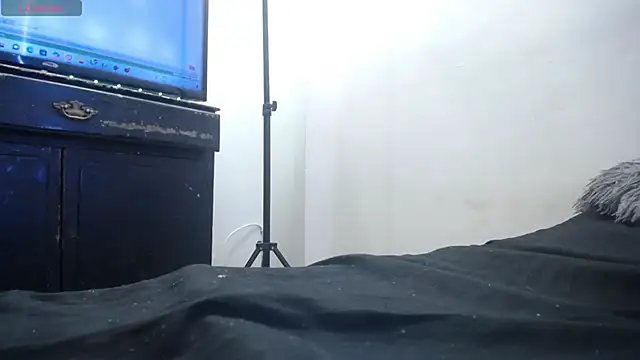 Naomy Reiden online show from May 19, 2026, 1:56 am
