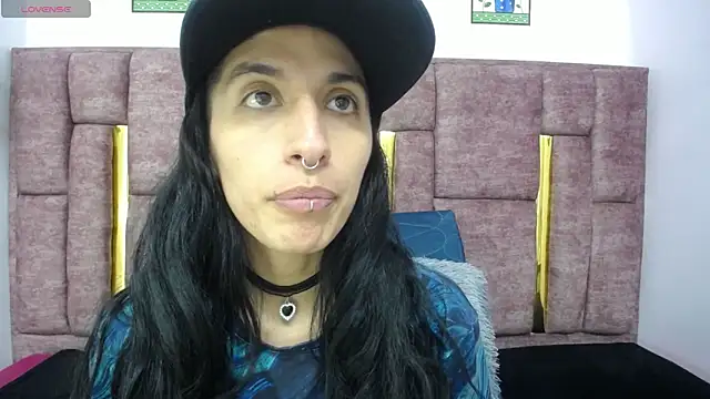 Snapshot of FRANCESCA_LOVE_ chatting on April 24, 2026, 4:04 am FRANCESCA LOVE online show from April 24, 2026, 4:04 am
