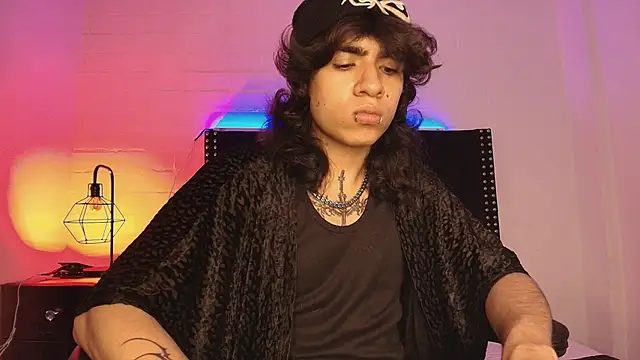 Snapshot of Axell_Kussh chatting on February 13, 2026, 1:40 pm Axell Kussh online show from February 13, 2026, 1:40 pm