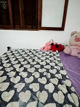 micavicexx online show from February 8, 2026, 7:28 pm