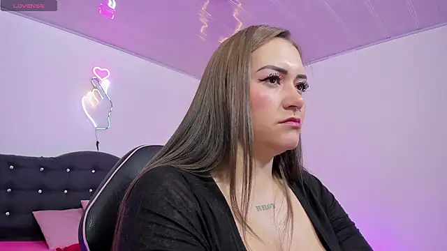 LUNAKITTY TAY online show from March 7, 2026, 11:40 am