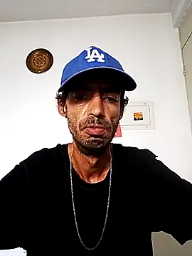 Swicth love online show from April 1, 2026, 4:37 pm