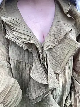 hamoi11 online show from February 16, 2026, 2:51 am