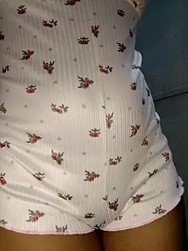 Zoe Renata online show from March 28, 2026, 4:23 am