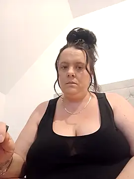 louisa36 online show from February 20, 2026, 10:43 pm