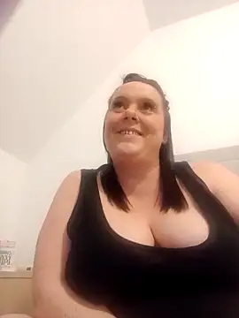 louisa36 online show from February 26, 2026, 9:58 pm