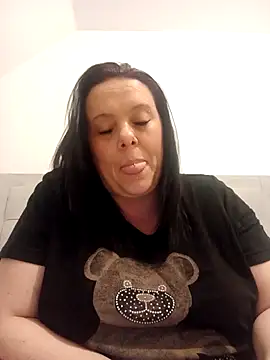 louisa36 online show from February 28, 2026, 2:34 am