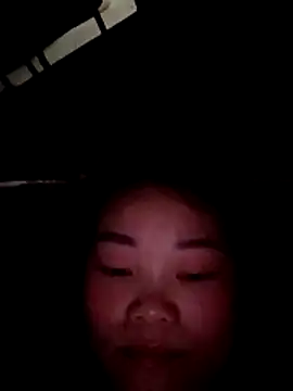 Miesi-c2clove online show from February 7, 2026, 2:43 pm