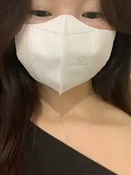 Snapshot of Rin-yiyi chatting on February 21, 2026, 4:41 pm Rin-yiyi online show from February 21, 2026, 4:41 pm