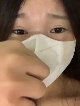 Snapshot of Rin-yiyi chatting on February 25, 2026, 4:00 am Rin-yiyi online show from February 25, 2026, 4:00 am